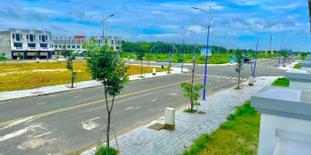 Còn 2 lô đất Ngay Góc 2MT QL13 Lai Uyên Bàu Bàng bán lỗ 800tr 67m2 (SHR Full TC)