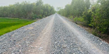 Mặt tiền đường đá xanh, 40 x 90, giá rẻ bèo nhèo, 950tr thương lượng