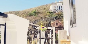 (Trung Khách Sạn) Bán Khách Sạn 35 Phòng Gần Biển, Giá Ngộp Ngân Hàng