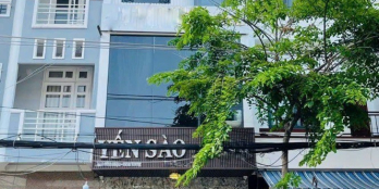 Bán nhà mới 3 tầng 1 tum mặt tiền Tô Hiệu - Giá tốt