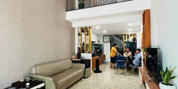 4.49tỷ Nhà 3PN - ngay trung tâm P11, nơi hội đủ các tiện ích.