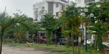 Cần bán căn BT KĐT mới Việt Hưng - View vườn hoa - 130tr/m2 - sổ đỏ cc