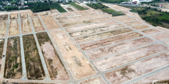 Gấp nền ngay tuyến đối diện trục đường liên tỉnh Bình Dương.