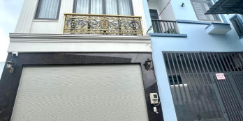 Nhà mới xây dựng hoàn công đầy đủ, sổ vuông vức