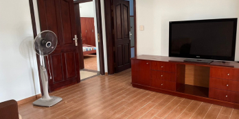 Cho thuê BT 2 mt 188 Nguyễn Văn Hưởng. Dt 300m2, giá 70 tr/tháng. Lh 0903652452