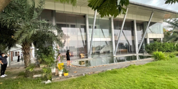 BÁN NHÀ VIEW SÔNG NGUYỄN VĂN HƯỞNG, QUẬN 2 - 1018 M2 - 4 TẦNG ( 44X30) 260 TỶ