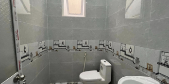 Nhà sổ hồng riêng 5x15,1trệt 1lầu,3phòng ngủ.mặt tiền đường nhựa 10m