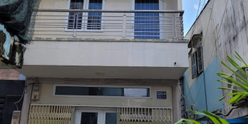 Nhà 2 mặt hẻm thông thoáng. Hẻm lớn xe hơi vào nhà, khu dân trí