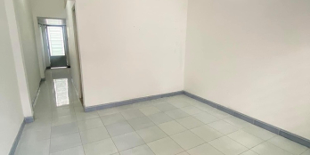 GIẢM SỐC 800 TRIỆU - NHÀ CẤP 4 - HẺM XE HƠI LÝ THUYẾT LÊ VĂN KHƯƠNG - NGAY BÒ TÈ