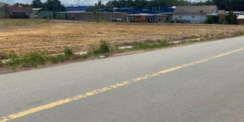 CẦN TIỀN TRẢ NỢ BÁN GẤP LÔ ĐẤT 243M2 NGAY THỊ XÃ SÁT CHỢ GIÁ 375TR