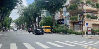 Bán gấp ,mặt tiền Tân quy đông ,90m2 ,1 trệt 3 lầu ,sân thượng ,Tân phong Quận 7