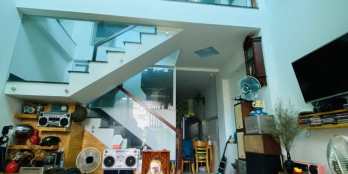 Đón đầu quy hoạch, nhà đẹp ở ngay 46m2 4 tầng 4 PN Khu y tế kỹ thuật cao 4.9 tỷ