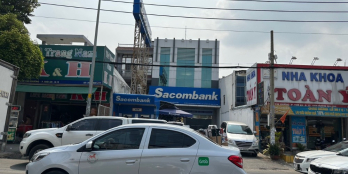 BÁN NHÀ MTKD LÊ VĂN KHƯƠNG SẦM UẤT 8.4X30M, GIÁ NGỘP GẤP BÁN