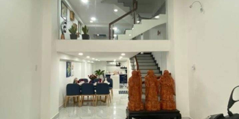 MẶT TIỀN thích quảng đức - NHÀ MỚI TOANH - 5 TẦNG - TRUNG TÂM PHÚ NHUẬN.