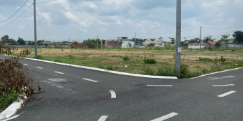 Kẹt tiền cần bán lô đất 80m2 đối diện chợ Sông Mây