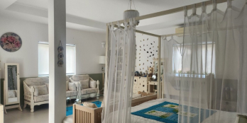 Cho Thuê Villa Thảo Điền 700m2 sân vườn hồ bơi compound