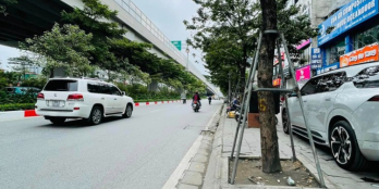 Mặt đường Phạm Văn Đồng, Xuân Thuỷ. Vị trí đắc địa, KDoanh đa dạng. 90m, Mt 8m