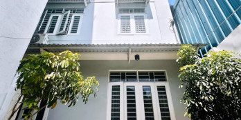 Nhà nở hậu, hẻm nhựa xe hơi, hoàn công đầy đủ, kd đa ngành