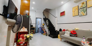 Nhà 3.6 x 10, 4 tầng 3pn, sát mt Đoàn Văn Bơ, Q4. 4,3 tỷ