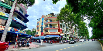 Bán nhà 2 mặt tiền Hoàng Sa Q1, cung đường ẩm thực, dtsd 200m2