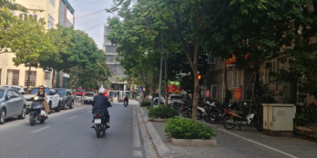 NHÀ PHÂN LÔ VĂN CAO - Ô TÔ TRÁNH - VỈA HÈ - 6 TẦNG THANG MÁY - NHÀ ĐẸP – DÂN TRÍ