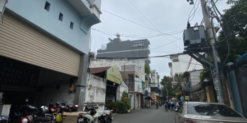 Bán nhà Thích Quảng Đức QPhú Nhuận, Ô tô trong nhà, Gần THCS Độc Lập Dtsd 300m2