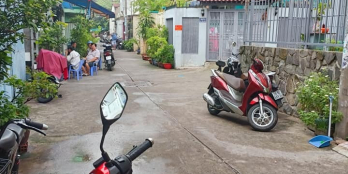 Lạc Long Quân Hẻm ô tô Quận 11-Hai tầng chỉ nhỉnh 4 tỷ.