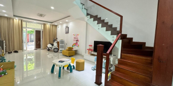 Bán nhà 3 tầng, đường số 5 KĐT Hà Quang 1 - Nha Trang. Đã có sổ hồng