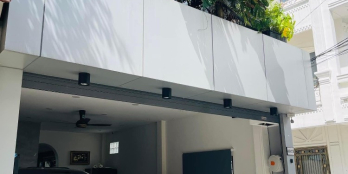 Biệt thự mini lô góc, nội thất đẹp, có gara, không bị lộ giới