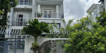 Kẹt tiền cần bán nhà mặt tiền Quốc Hương, P Thảo Điền, Q2. 12x40m. Tiện xây hầm