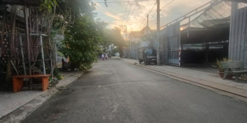 Bán Nhà Hẻm 8m Đối Diện Trường Học