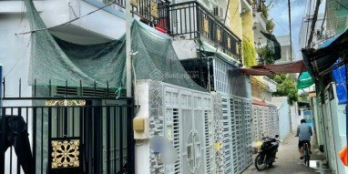 Cần bán nhà phố xung quanh biệt thự ngay trung tâm Quận 7