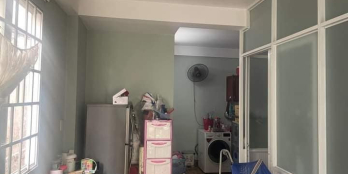 Kết cấu 1 trệt 1 lầu, ở dưới kinh doanh buôn bán, ở trên có thể làm kho hàng,