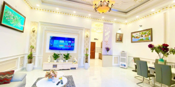 Biệt thự châu âu ở tết hẻm Huỳnh Tấn Phát Quận 7