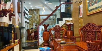 Giá cực rẻ,CHỈ 8.9 TỶ,HUỲNH VĂN BÁNH,PHÚ NHUẬN,sát hẻm xe hơi,72m2,5 tầng,4PN