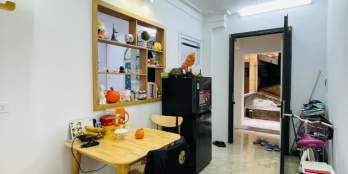 CĂN TẬP THỂ ĐẸP --- GIẢI PHÓNG, PHỐ VỌNG --- TẦNG 2 --- 25/65M2-2PN, FULL NỘI TH