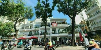 Kẹt bank bán gấp nhà 3MT đường Trường Sa Phường 13 Q3 - DT 29x10m - HĐT 150tr/th