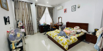 Bán nhà Võ Văn Tần, Q3, 7 tầng, 4,3 x11m2, DTSD 217m2, có dòng tiền, giá 15,5 tỉ