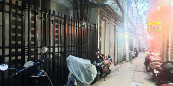 Nhà Huỳnh Văn Bánh, Q Phú Nhuận, 68m2 đất, ngang 5,2m, có sân thượng trồng cây,