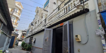 Nhà 3 tầng ngộp giá cực rẻ chỉ 4 tỷ đồng 10 X 6