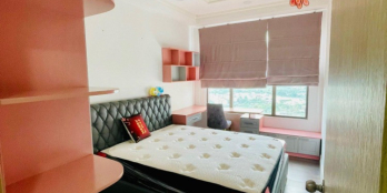 Bán căn 2 phòng ngủ, Full nội thất. 72m2. Tầng cao. Giá 4.25 tỷ (BTP)