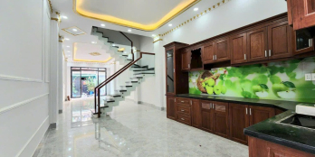 Mặt tiền đường khu vip Tên lửa -nhà mới khu phân lô ở ngay.