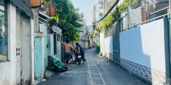 Chủ cần bán gấp nhà mặt tiền đường 11 Võ Văn Ngân, chỉ 5,5 tỷ, diện tích 77m2.