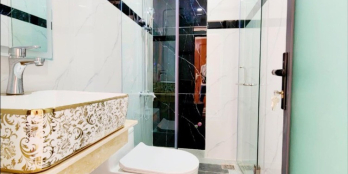 Bình Long Giáp Tân Phú- nhà mới 5 tầng chỉ nhỉnh 6T