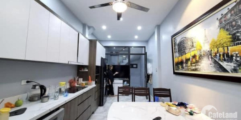 Bán Đẹp Trần Hòa - Hoàng mai ,DT 49m2 , Giá 4.1 tỷ ,ô tô đỗ cổng