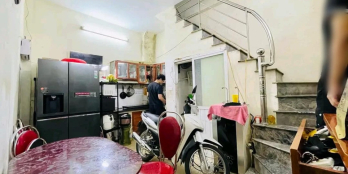 Nhà nhỏ xinh Nguyễn Trãi diện tích 16m2, xây 4 tầng, mặt tiền 3,5m, giá 2.5 tỷ