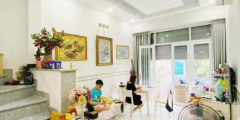 Hiếm Quận 10, 3 tầng, 48M2, 5PN,Nguyễn Tri Phương,ở ngay/ cho thuê,5.6 TỶ