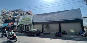 Mặt tiền ngang bề thế, phù hợp và hiệu quả trong kinh doanh, lô góc