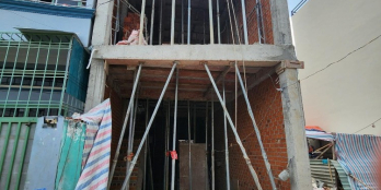 Nhà nở hậu xây mới với hình thức chìa khoá trao,