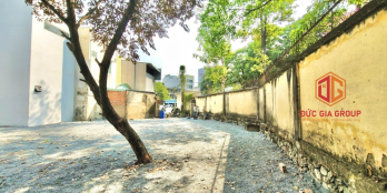 Cho thuê mặt bằng 300m2 thổ cư ngay siêu thị Coopmart giá 15tr